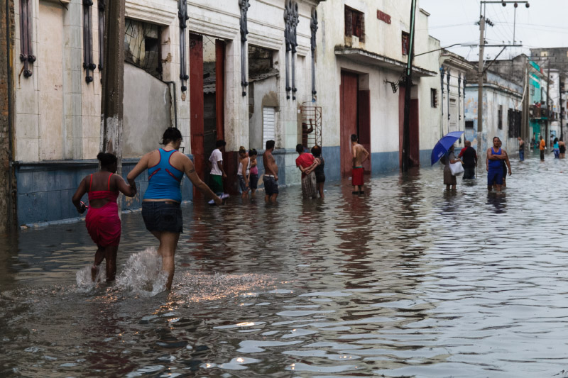 Inundaciones azotan La Habana en Viernes Santo  Univista TV