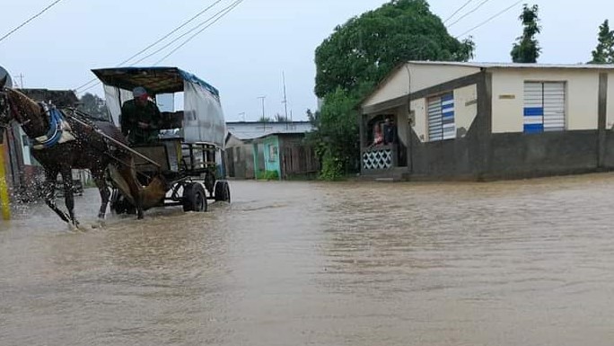 Manzanillo inundada por fuertes lluvias