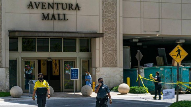 Tiroteo en Aventura Mall deja cinco heridos