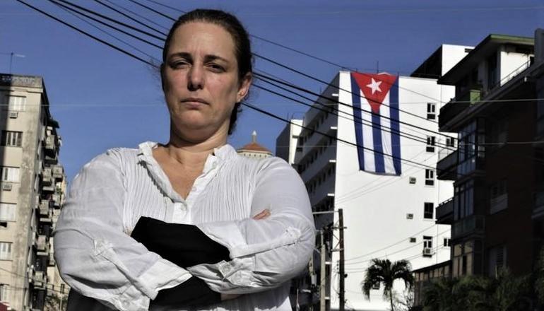 En Cuba hay una dictadura militar: Bruguera en Cumbre de Ginebra