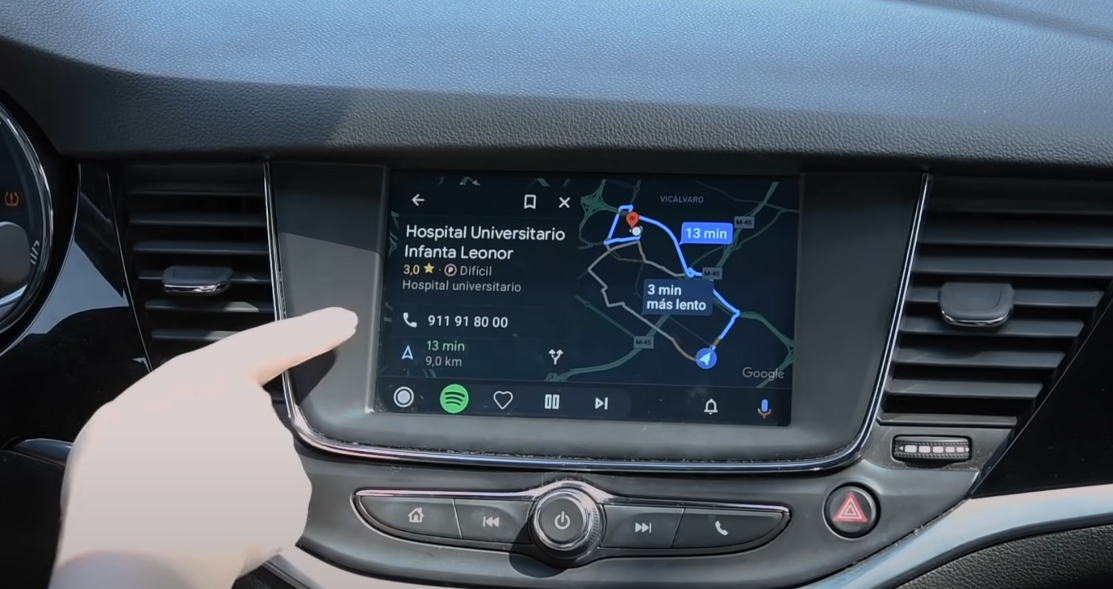 Android Auto evita los despistes al conducir
