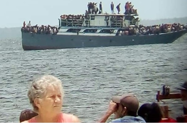 800 migrantes haitianos recalan en puerto de Cuba