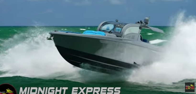 Midnight Express: poder de seis motores Mercury 450R